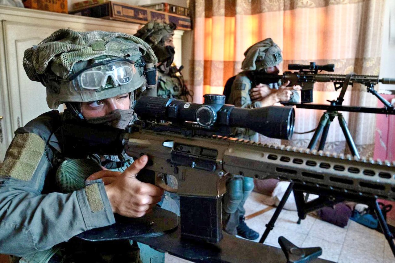 Israeli sniper with Barrett IDF photo