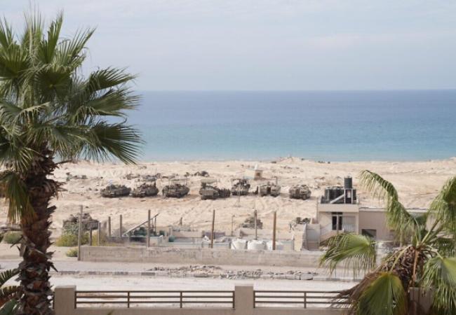 IDF tanks on Gaza beach