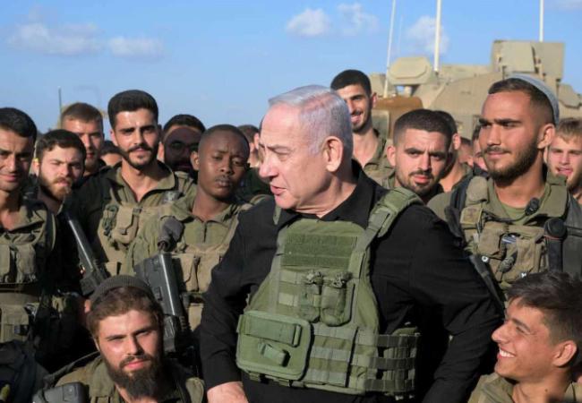 Netanyahu meets IDF troops GPO photo