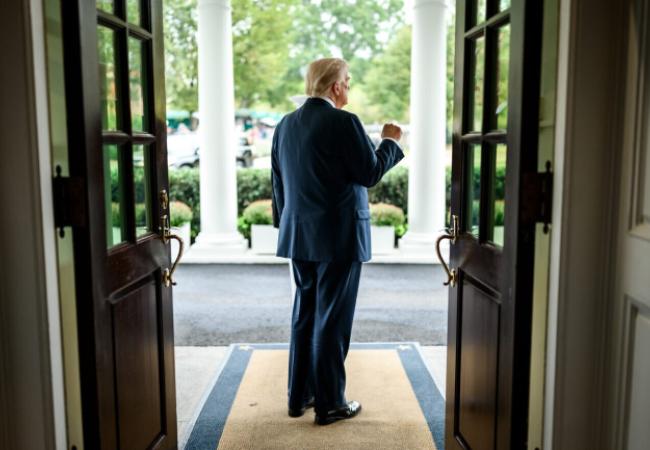 Trump awaits Netanyahu White House photo Daniel Torok