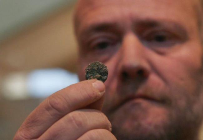 Coin found at Western Wall mikveh Israel