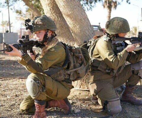 Female Israeli troops IDF photo