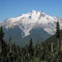 Glacier Peak. Walter Siegmund, Wikimedia.